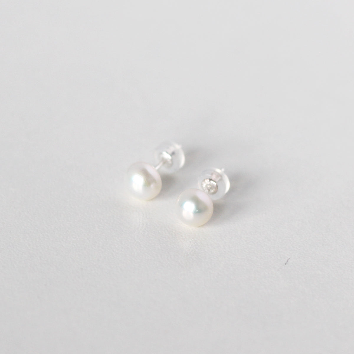 Kelsa Pearl Earrings - éclater jewellery