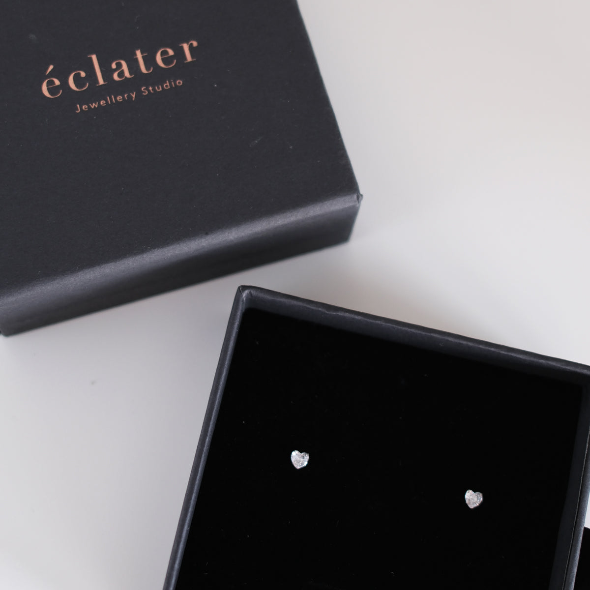 Heart Stud Earrings - éclater jewellery