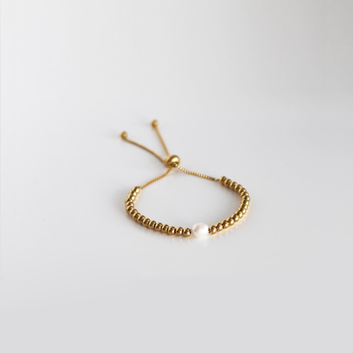 Collins Pearl Drawstring Bracelet - éclater jewellery