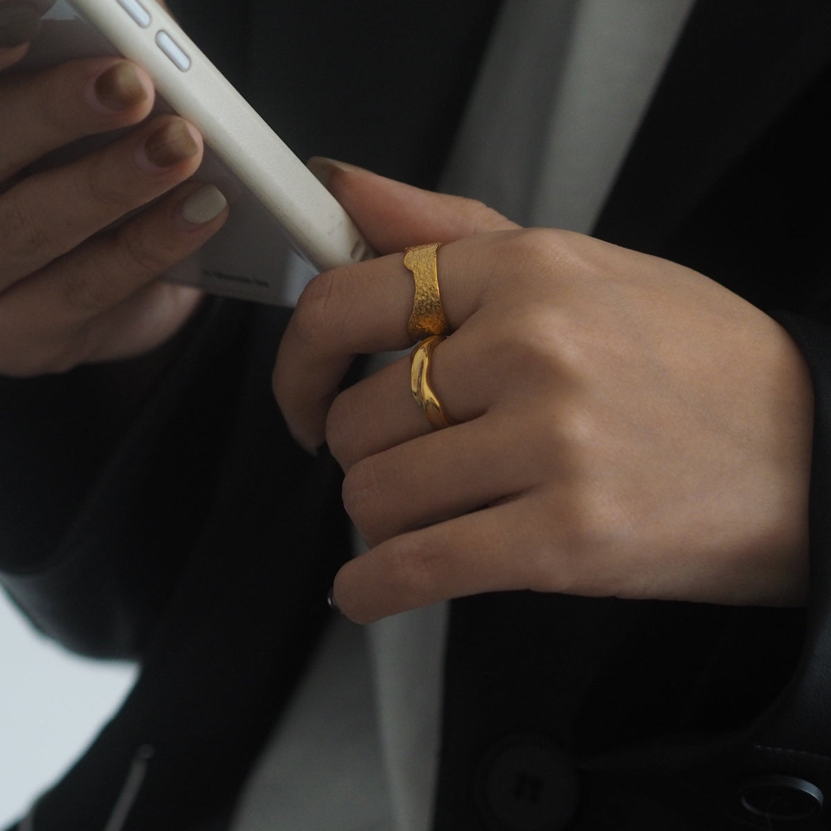Emery Twisted Ring