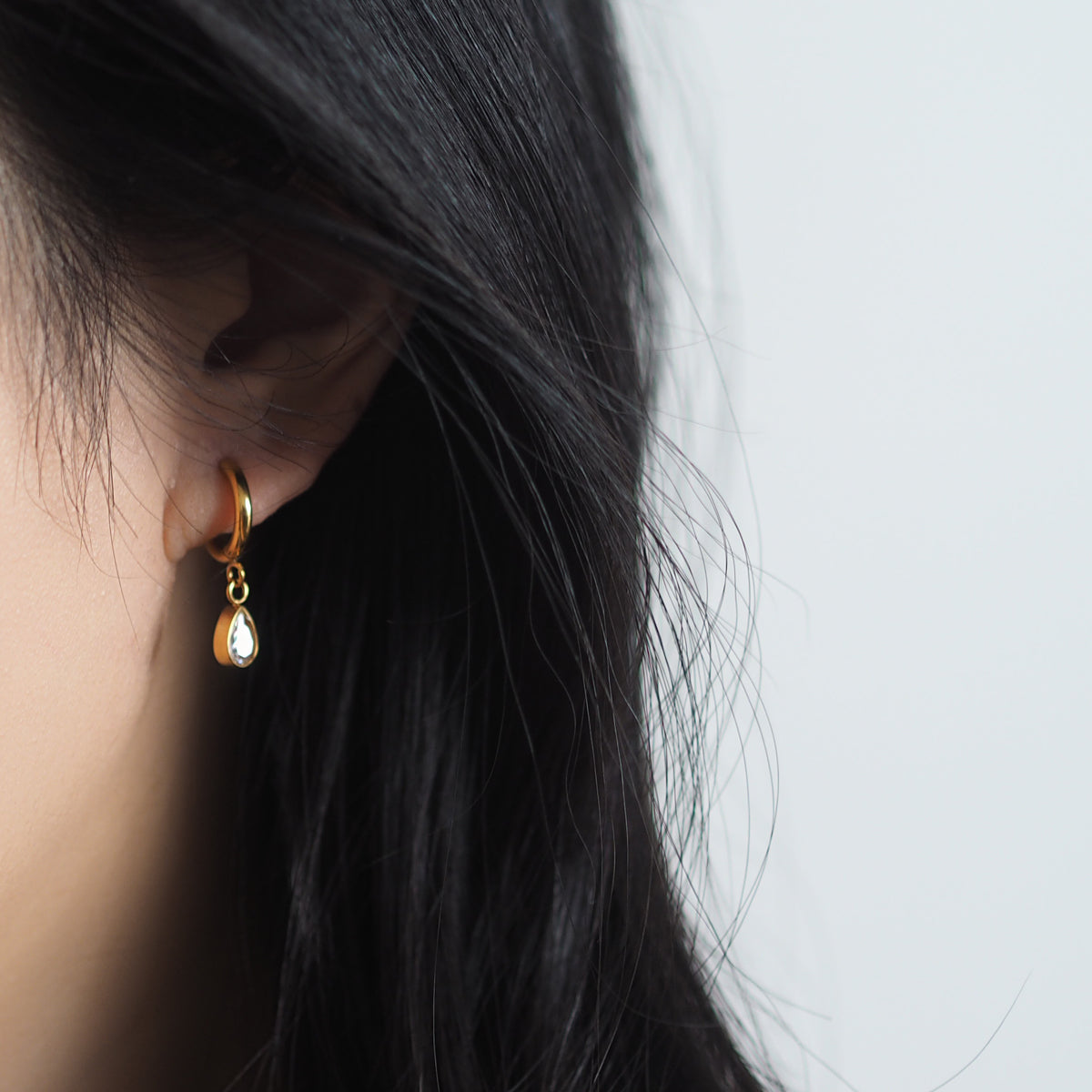 Shay Zircon Teardrop Earrings