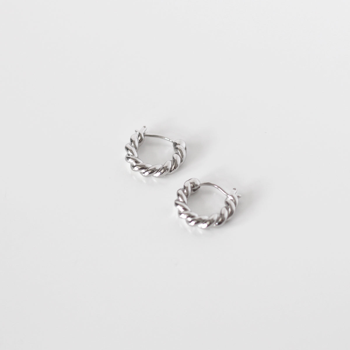 Leilani Twisted Hoop Earrings - éclater jewellery