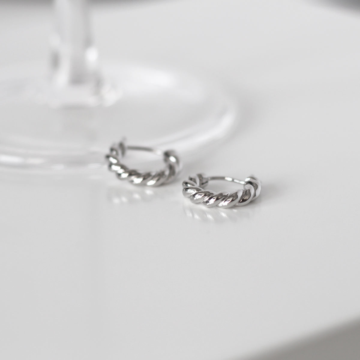 Leilani Twisted Hoop Earrings - éclater jewellery
