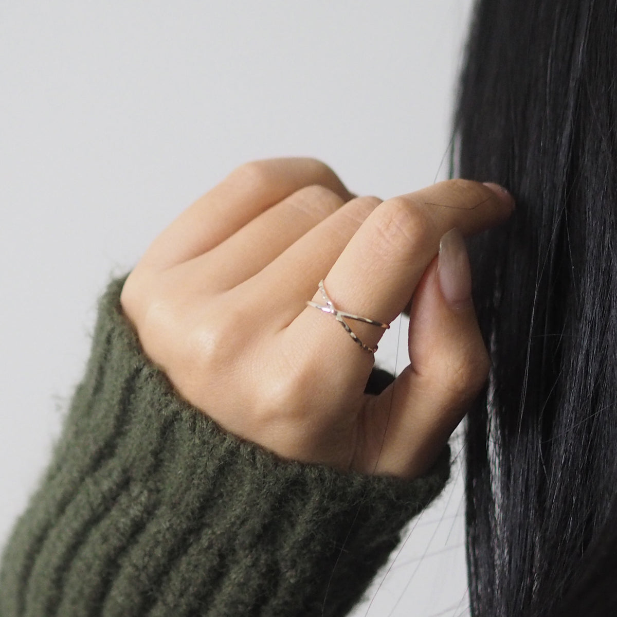 Bijou Cross Ring - éclater jewellery