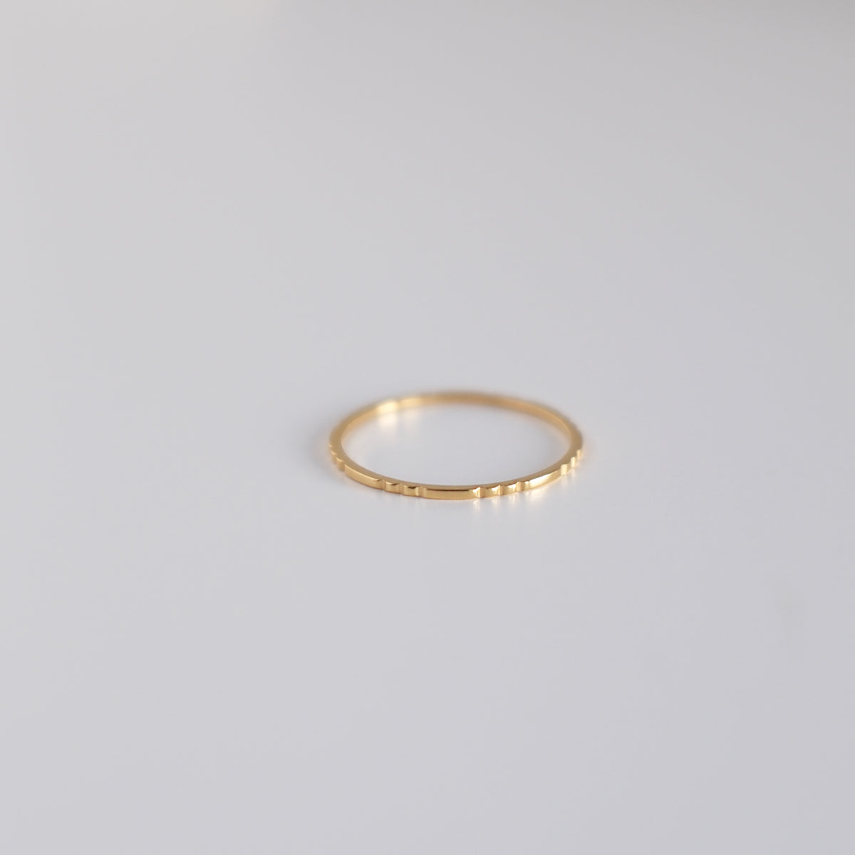 Zoe Line Ring