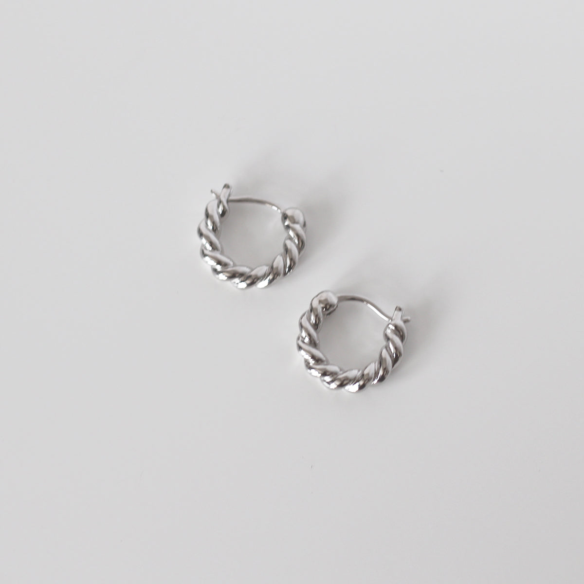 Leilani Twisted Hoop Earrings - éclater jewellery