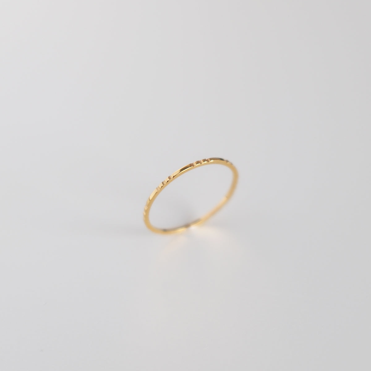 Zoe Line Ring