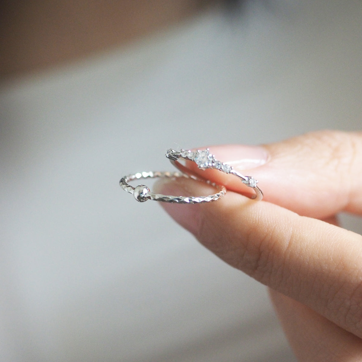 Deyse Little Ball Ring