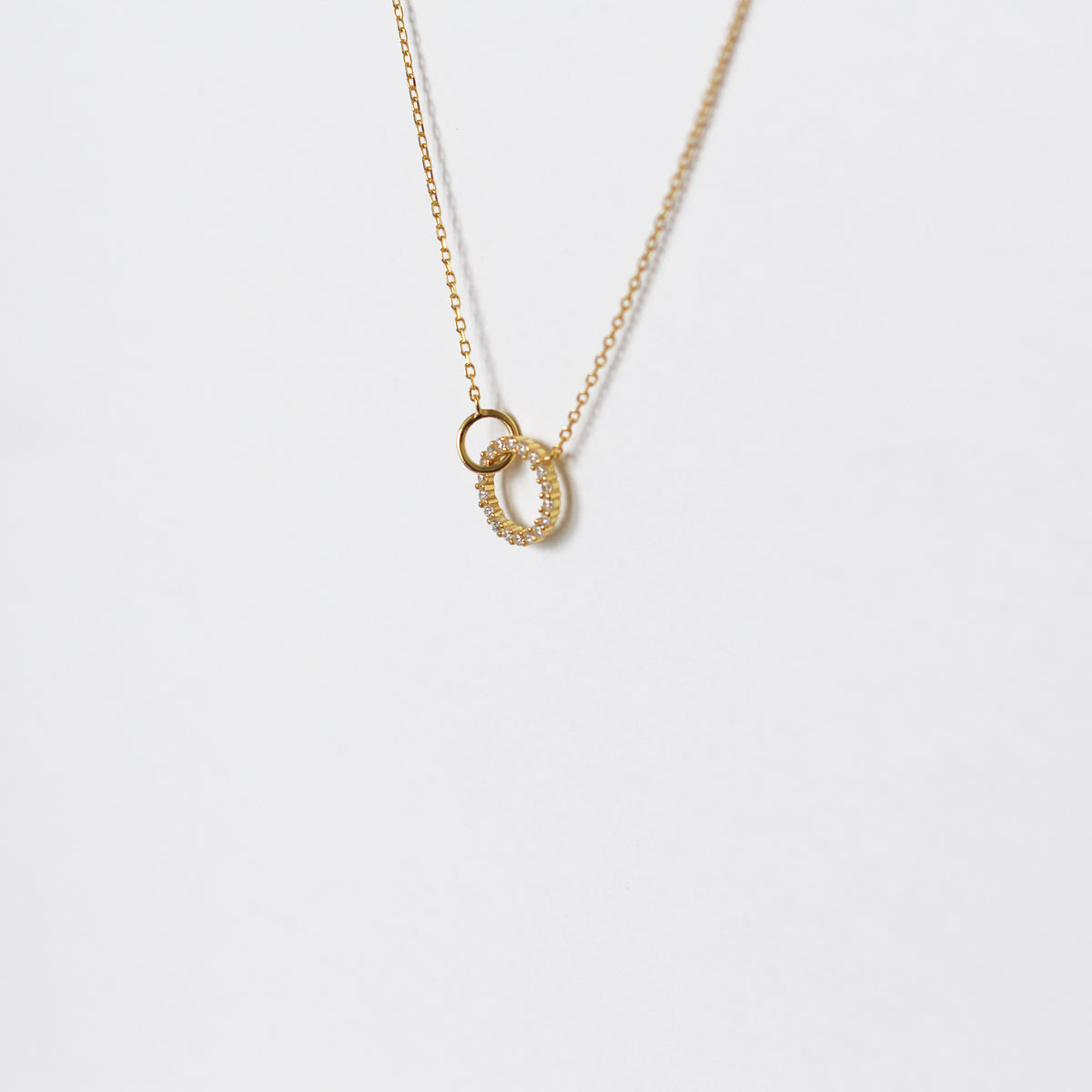 Jaya Interlocking Hoop Necklace - éclater jewellery
