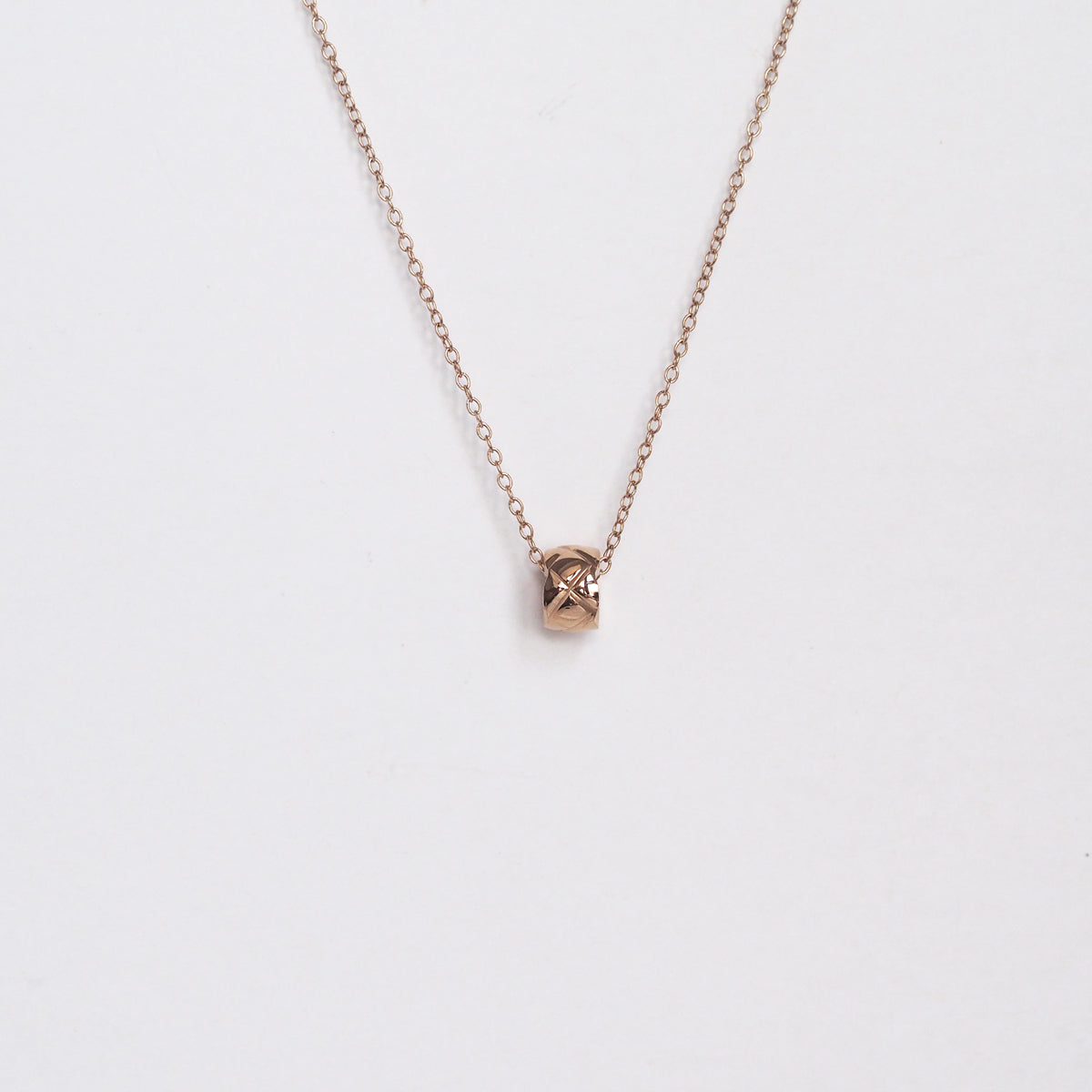 Eiko Mini Cross Hoop Necklace - éclater jewellery