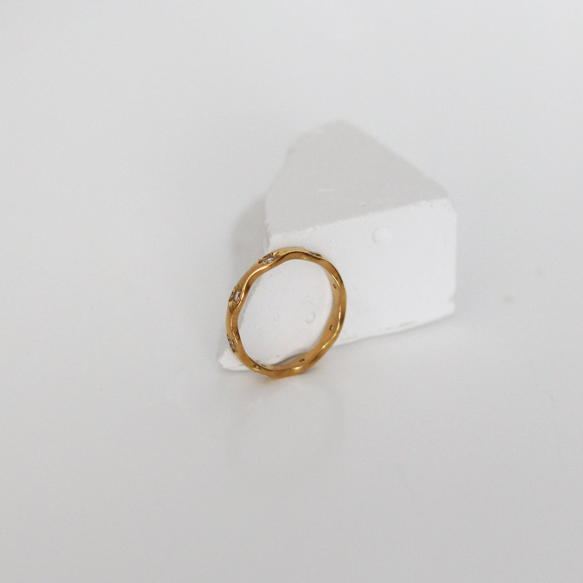Wave Zircon Star Ring