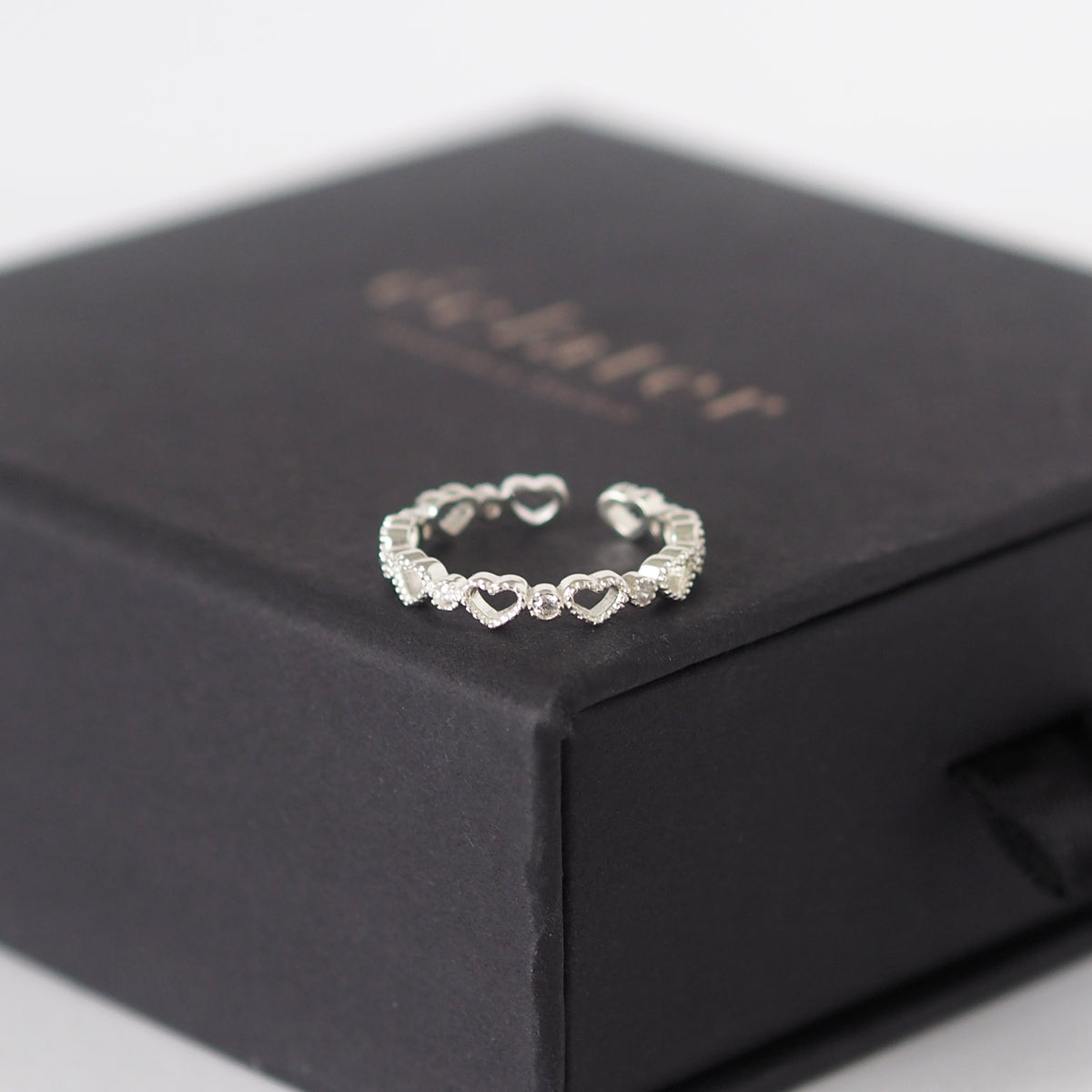 Hollow Heart Ring - éclater jewellery