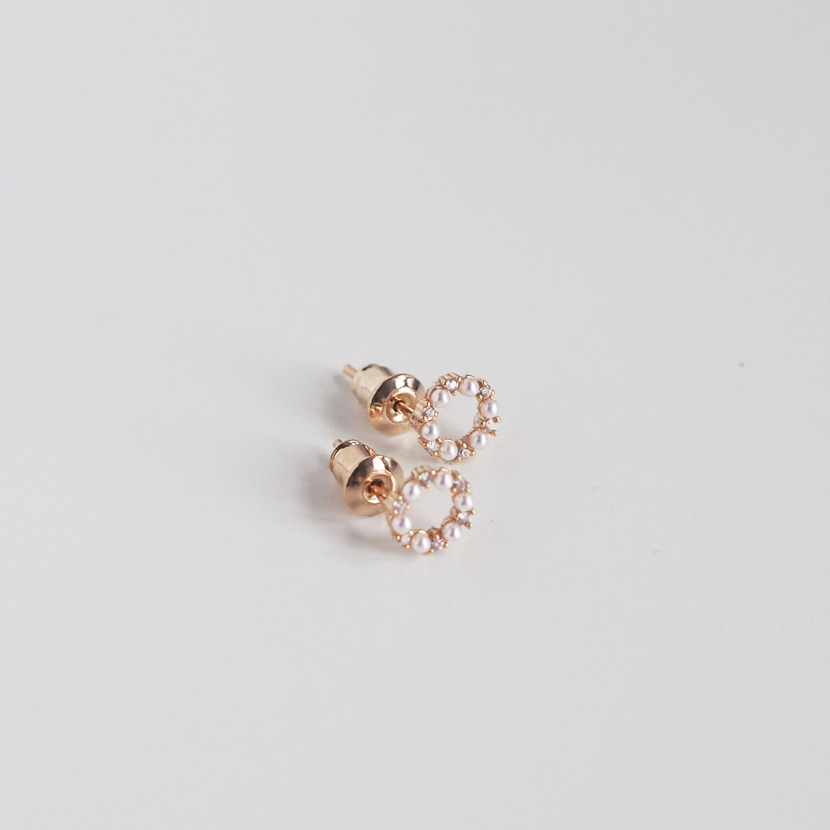 Tatum Pearls Crystal Hoop Earrings - éclater jewellery