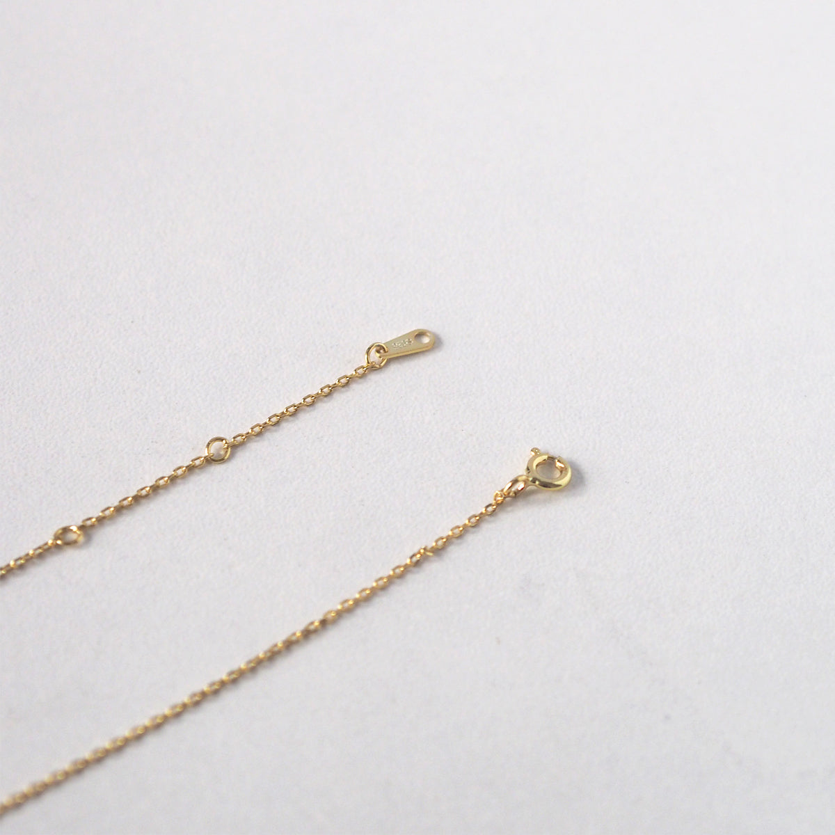Quinn Irregular Hoop Necklace