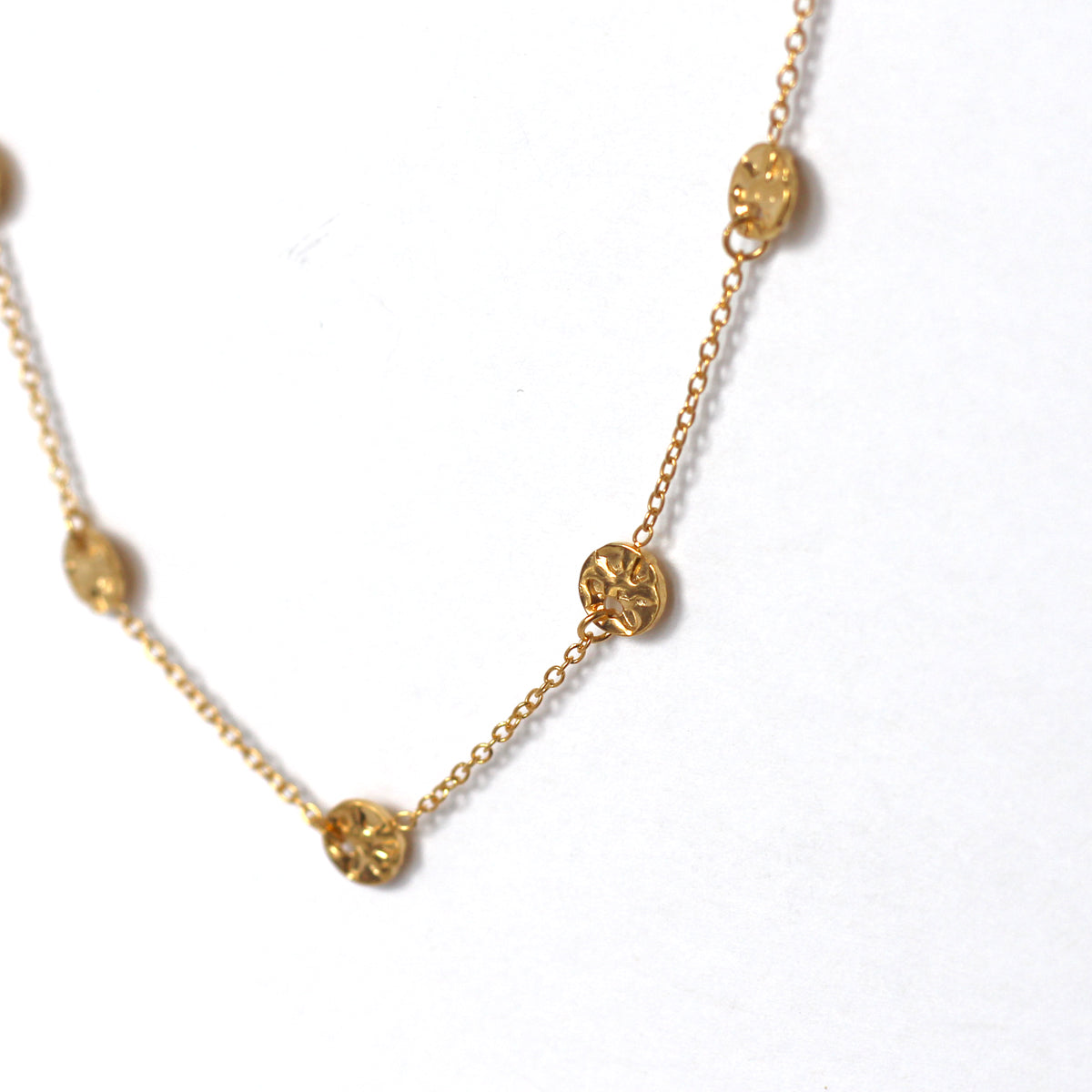 Dinah Hammered Disc Necklace - éclater jewellery