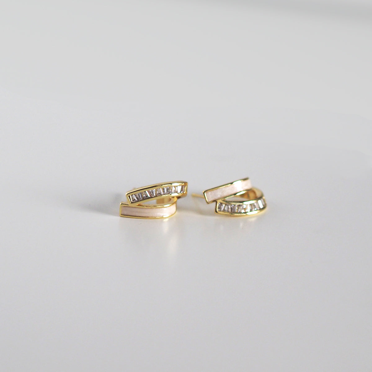 Elena Shell Zircon Earrings