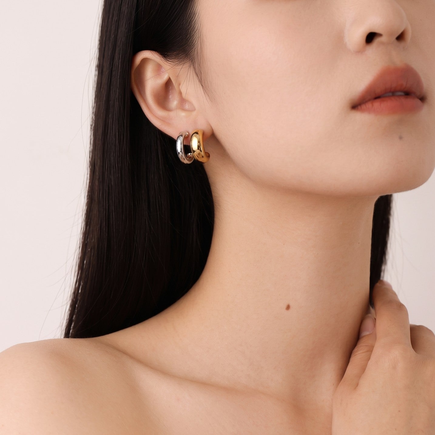 Raquel 2-Tone Hoop Earrings