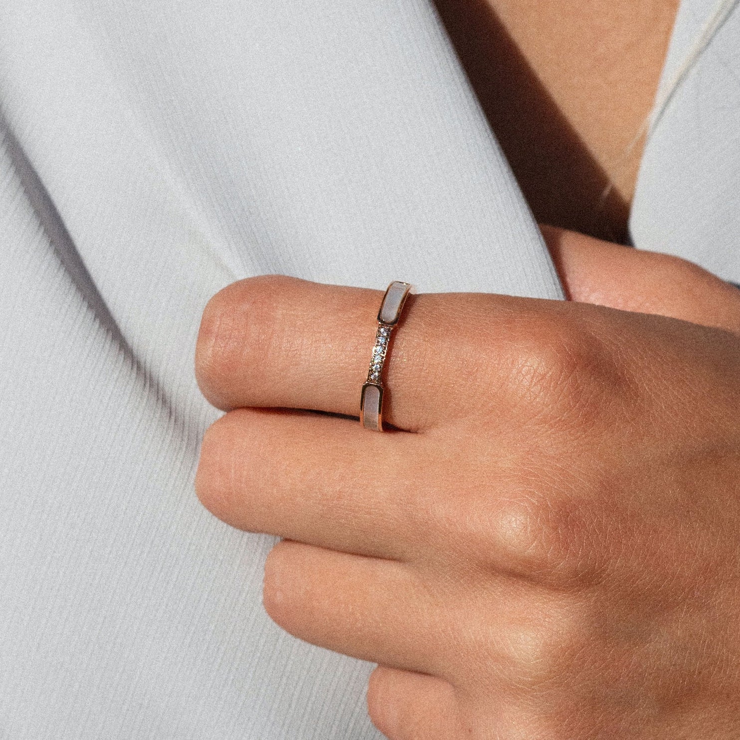 Cyndi Crystal Shell Ring - éclater jewellery