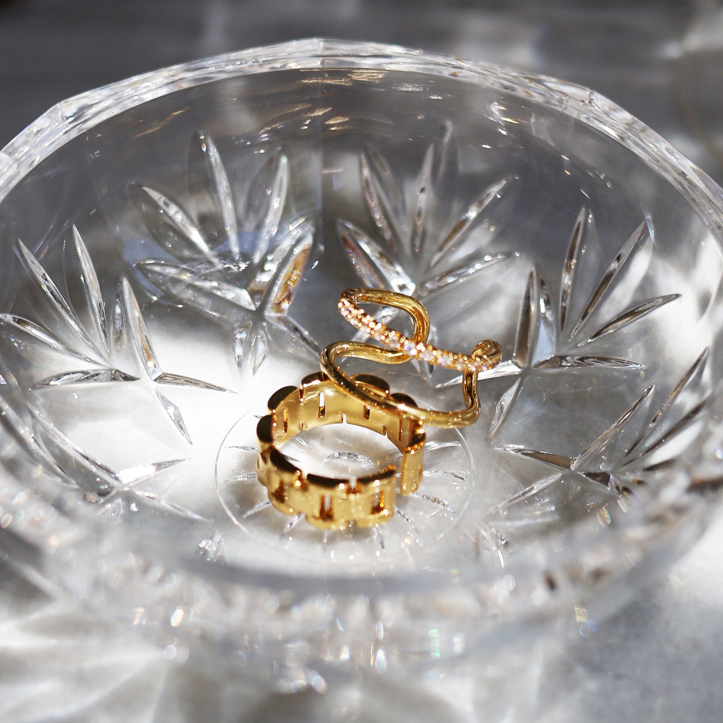 Iva Cubic Zirconia Line Ring