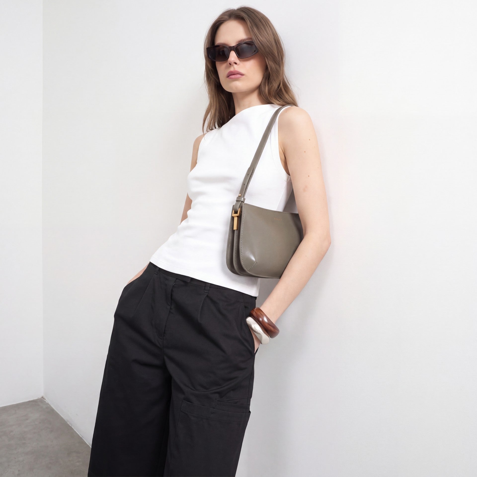 Lea Leather Shoulder Bag - Grey