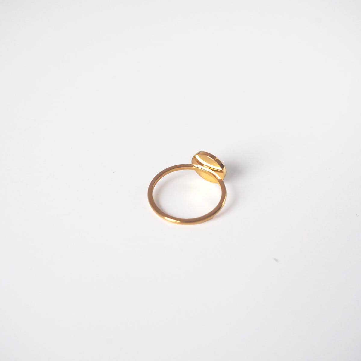 Mother-of-Pearl Disc Ring - éclater jewellery