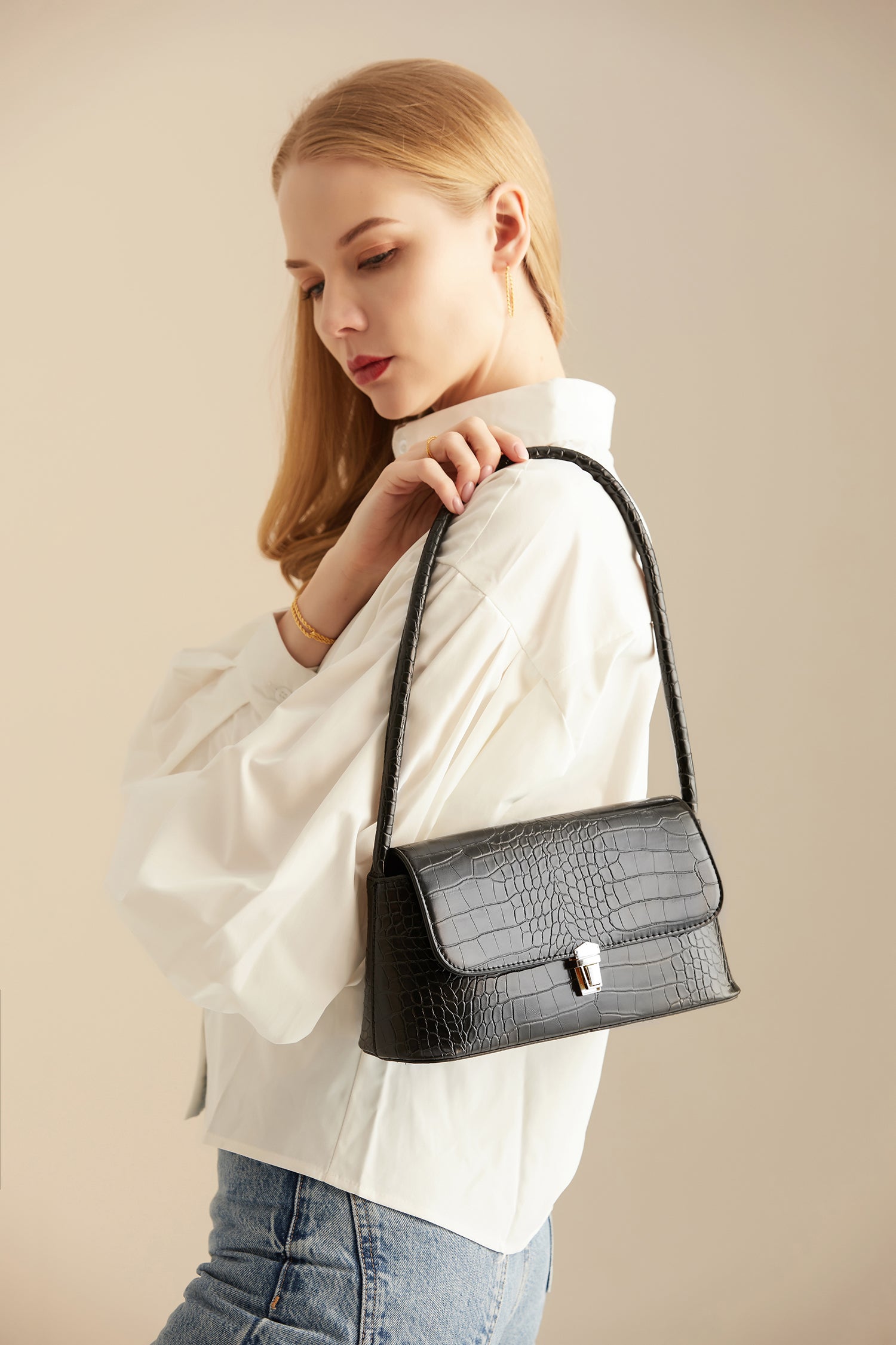 Croc-Embossed Baguette Bag - Black
