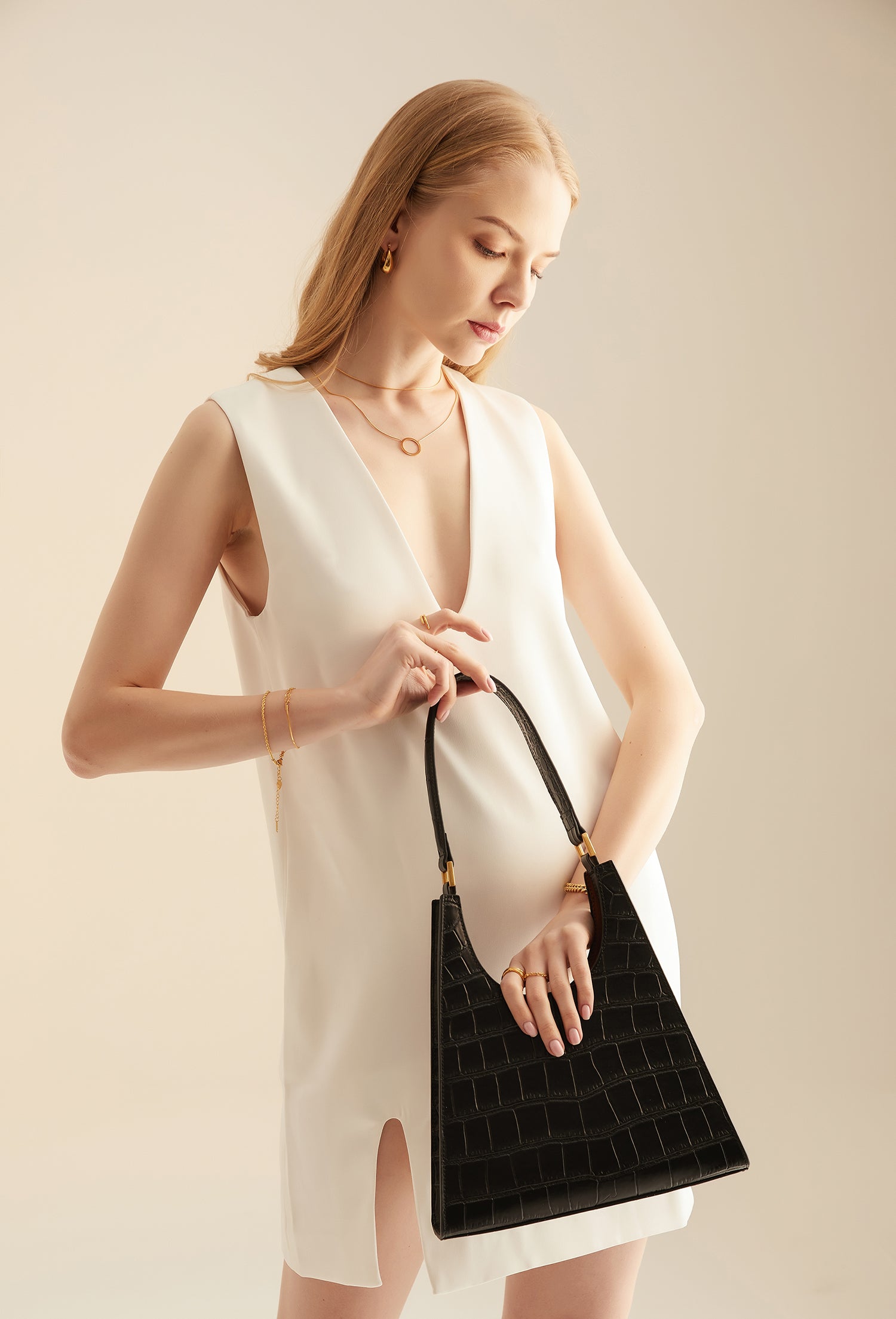 Roy Croc-Embossed Leather Bag - Black - éclater jewellery
