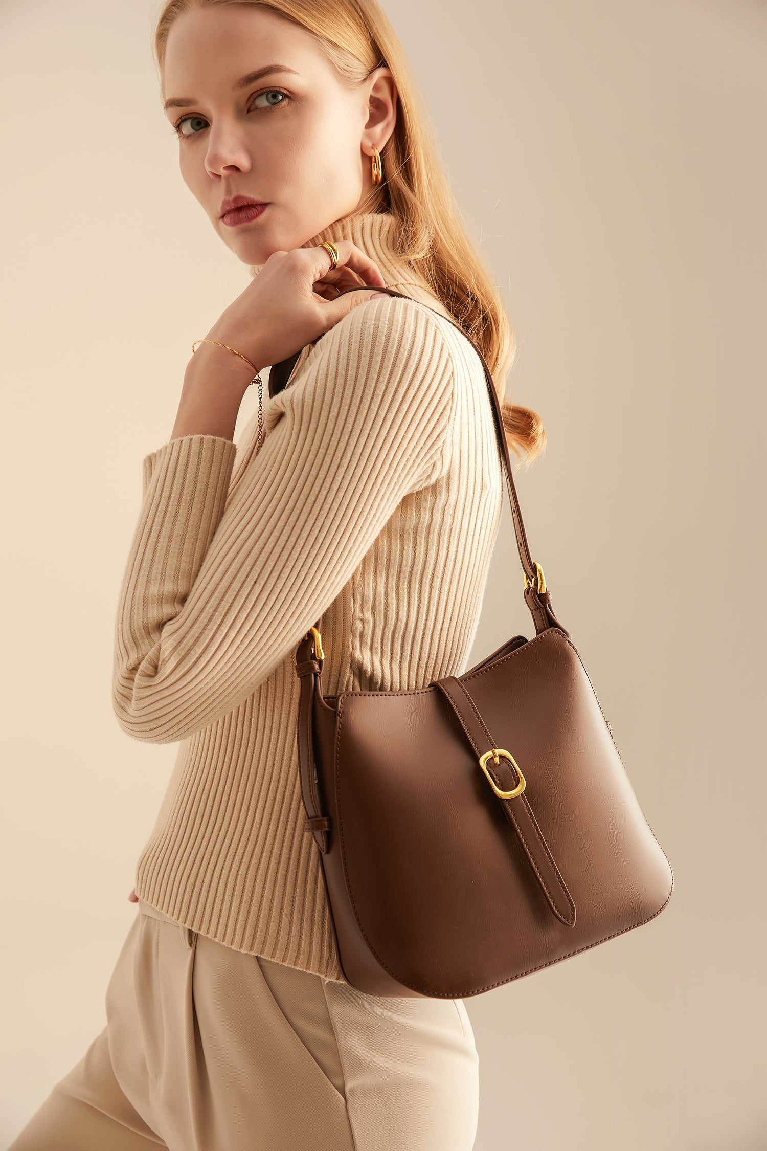 Belty Shoulder Bag - Black - éclater jewellery