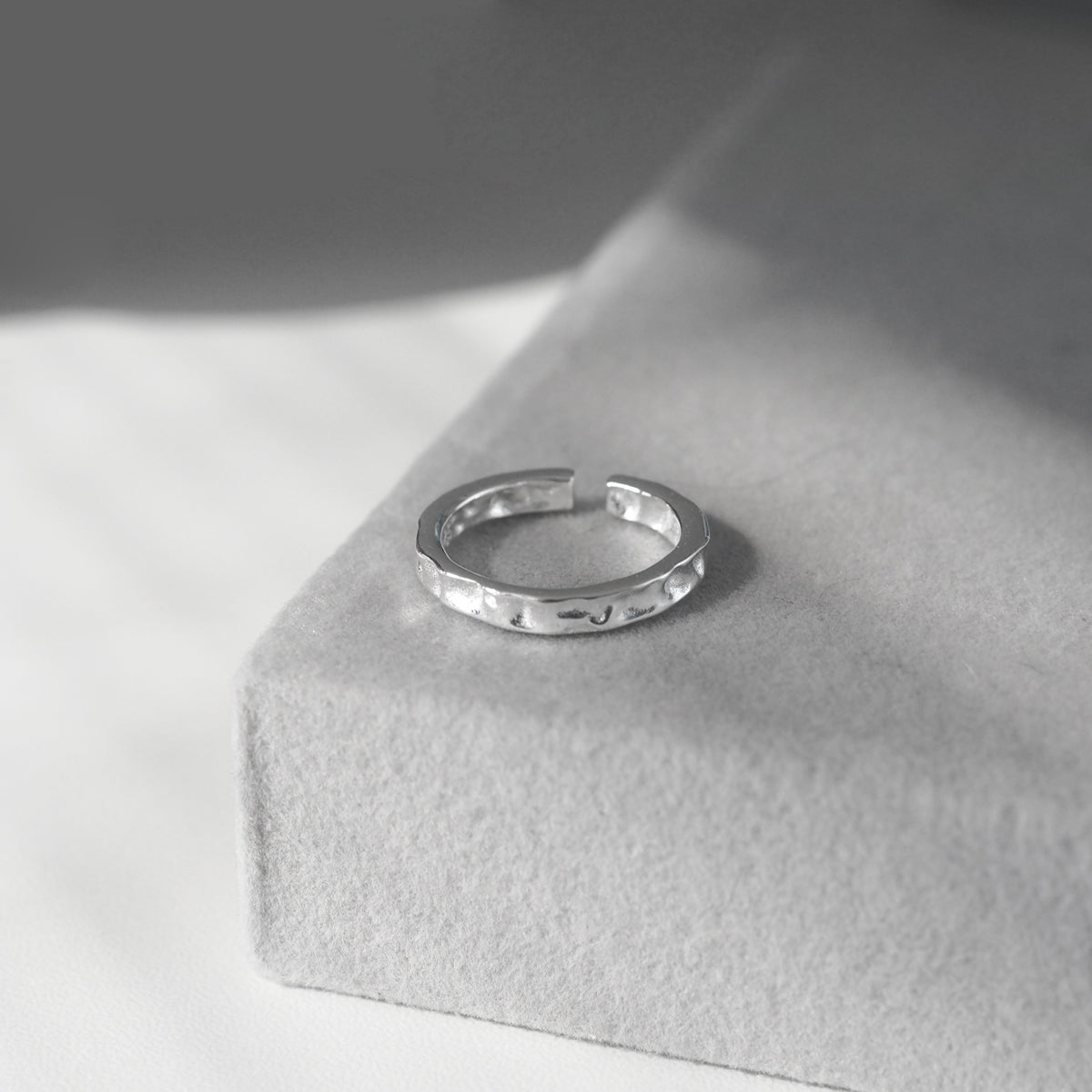 Gee Foil Ring - éclater jewellery