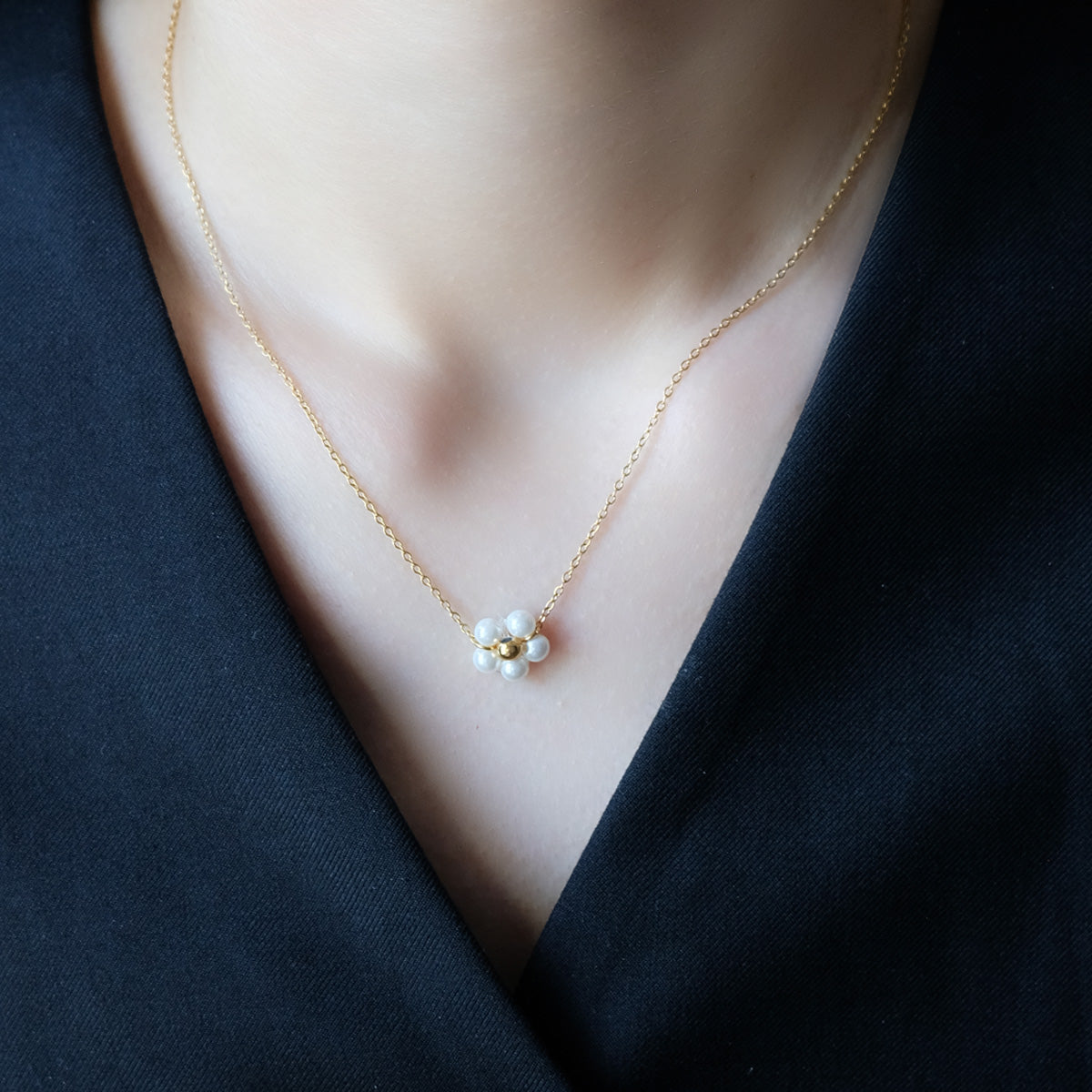 Daisy Pearls Necklace