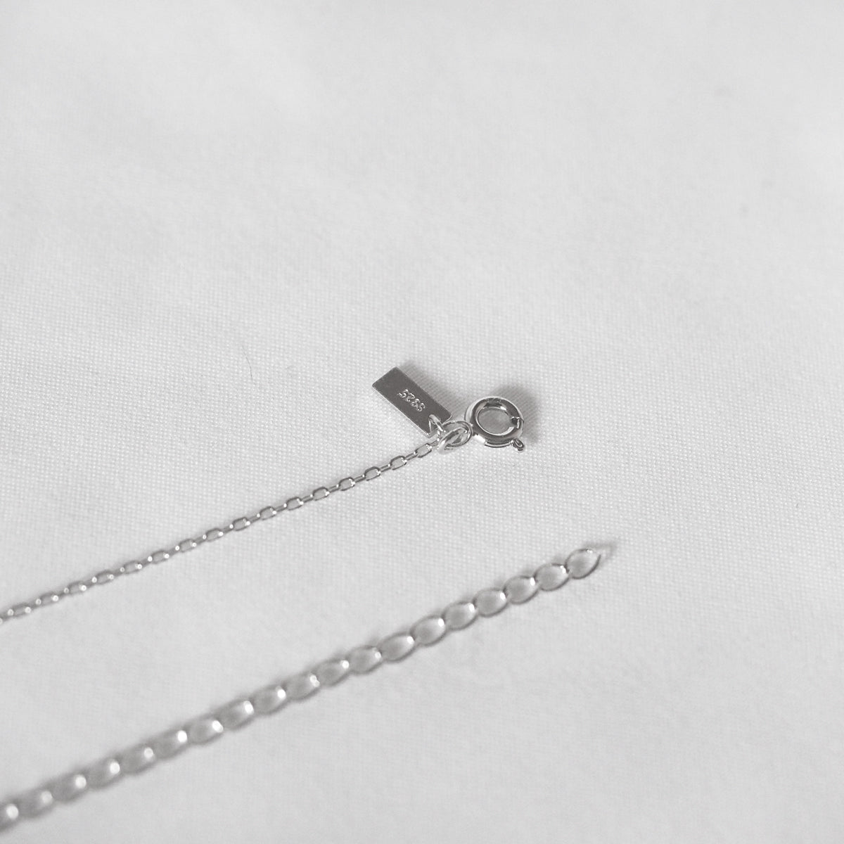 Lise Mimimal Geo Necklace - éclater jewellery