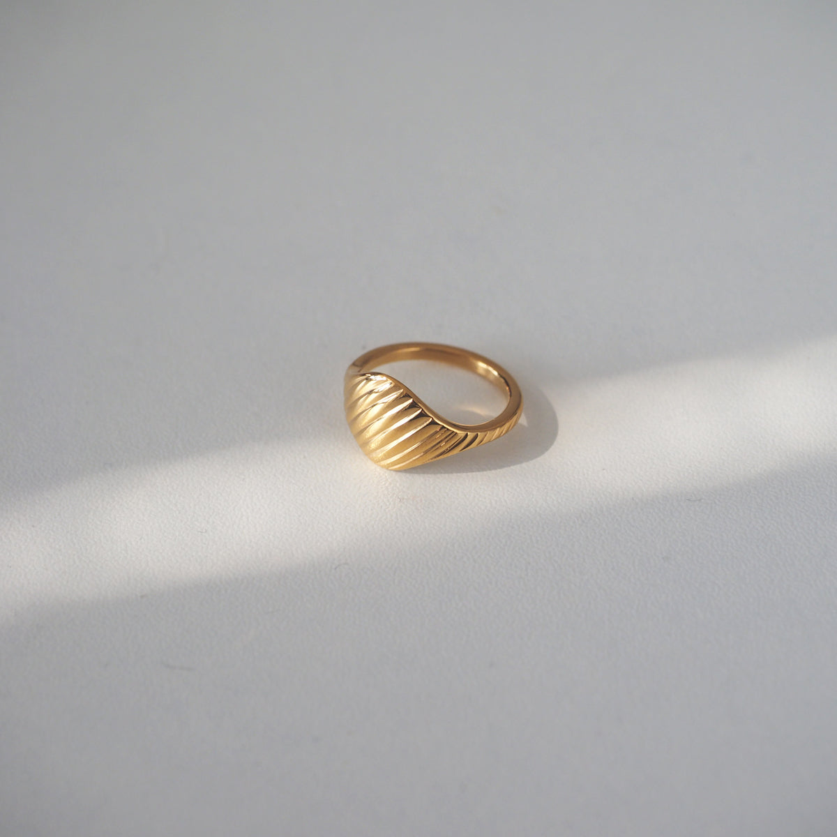 Gia Ridge Design Ring