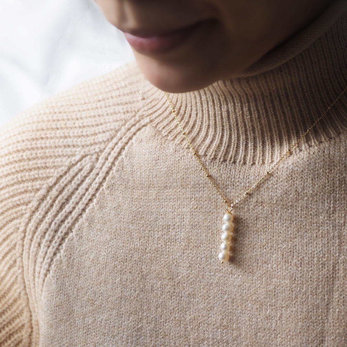 Charley Pearls Drop Necklace