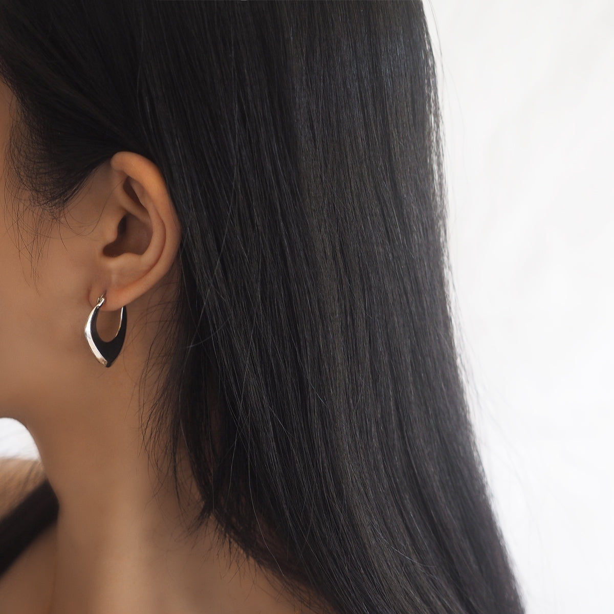 Trisha Hoop Earrings
