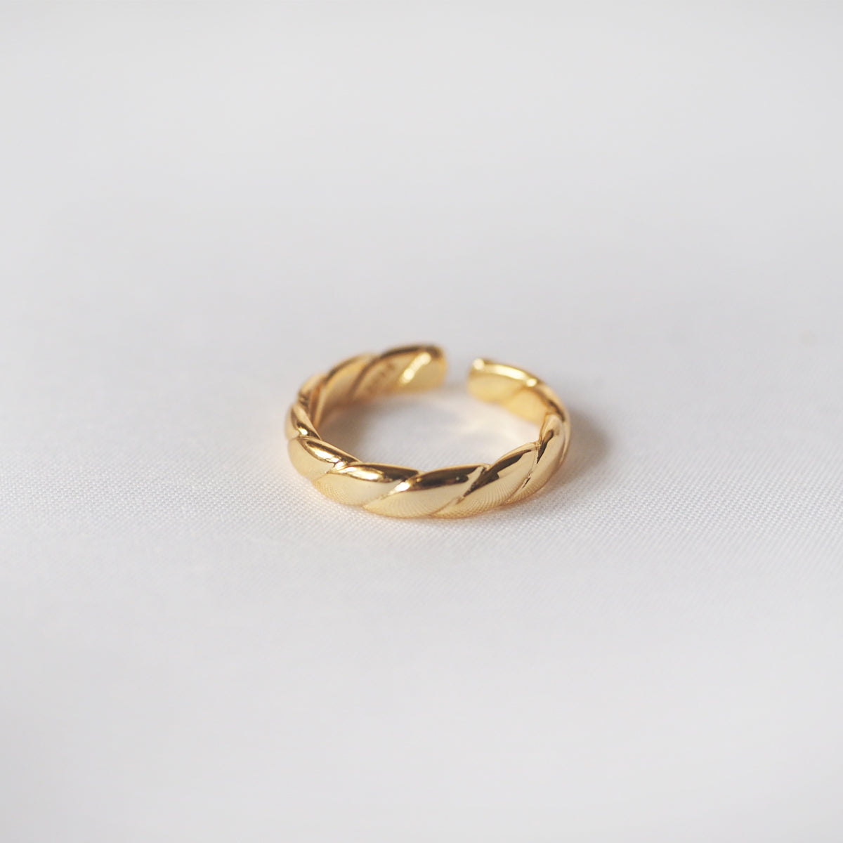 Harriet Twisted Ring - éclater jewellery