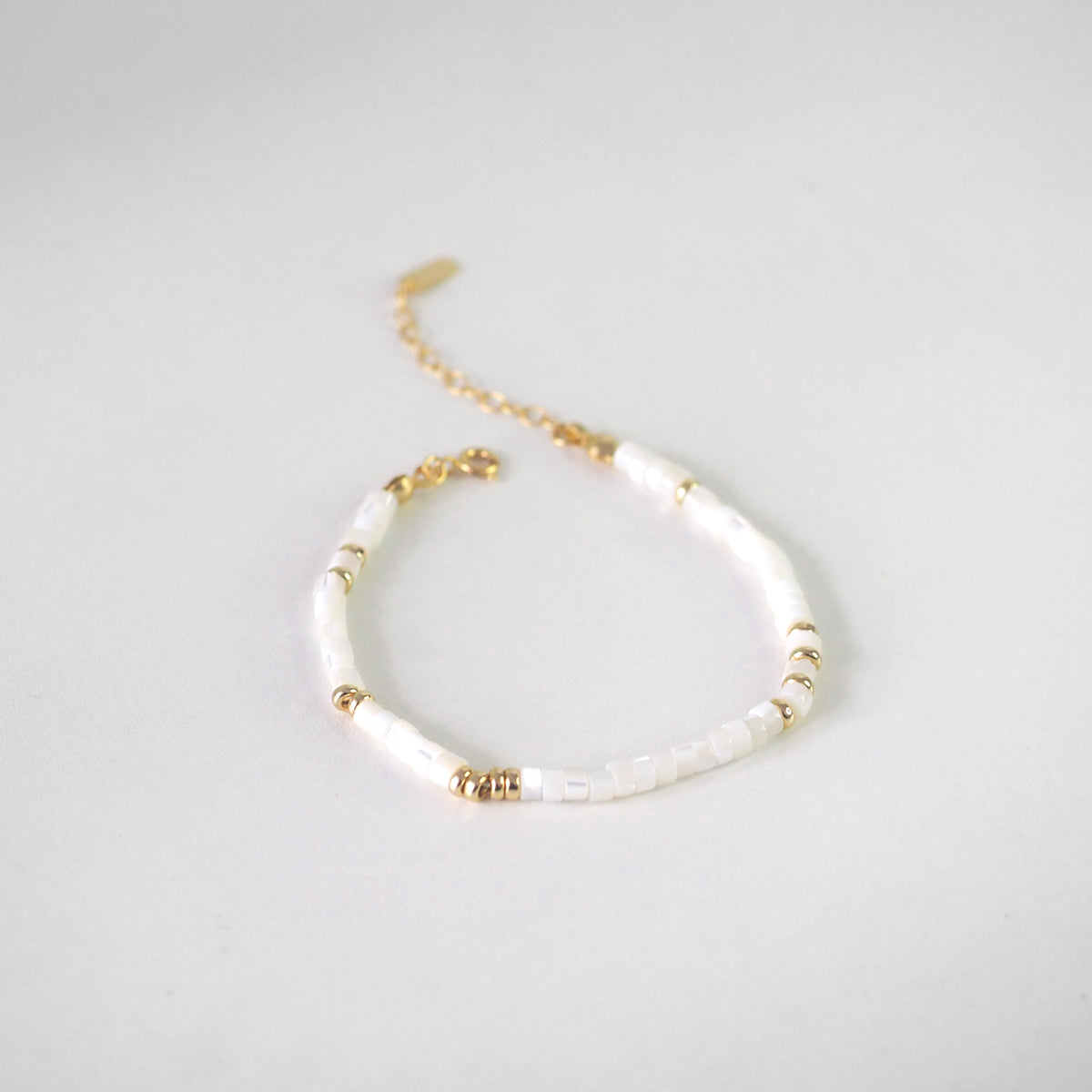 Coley Shell Beads Bracelet - éclater jewellery