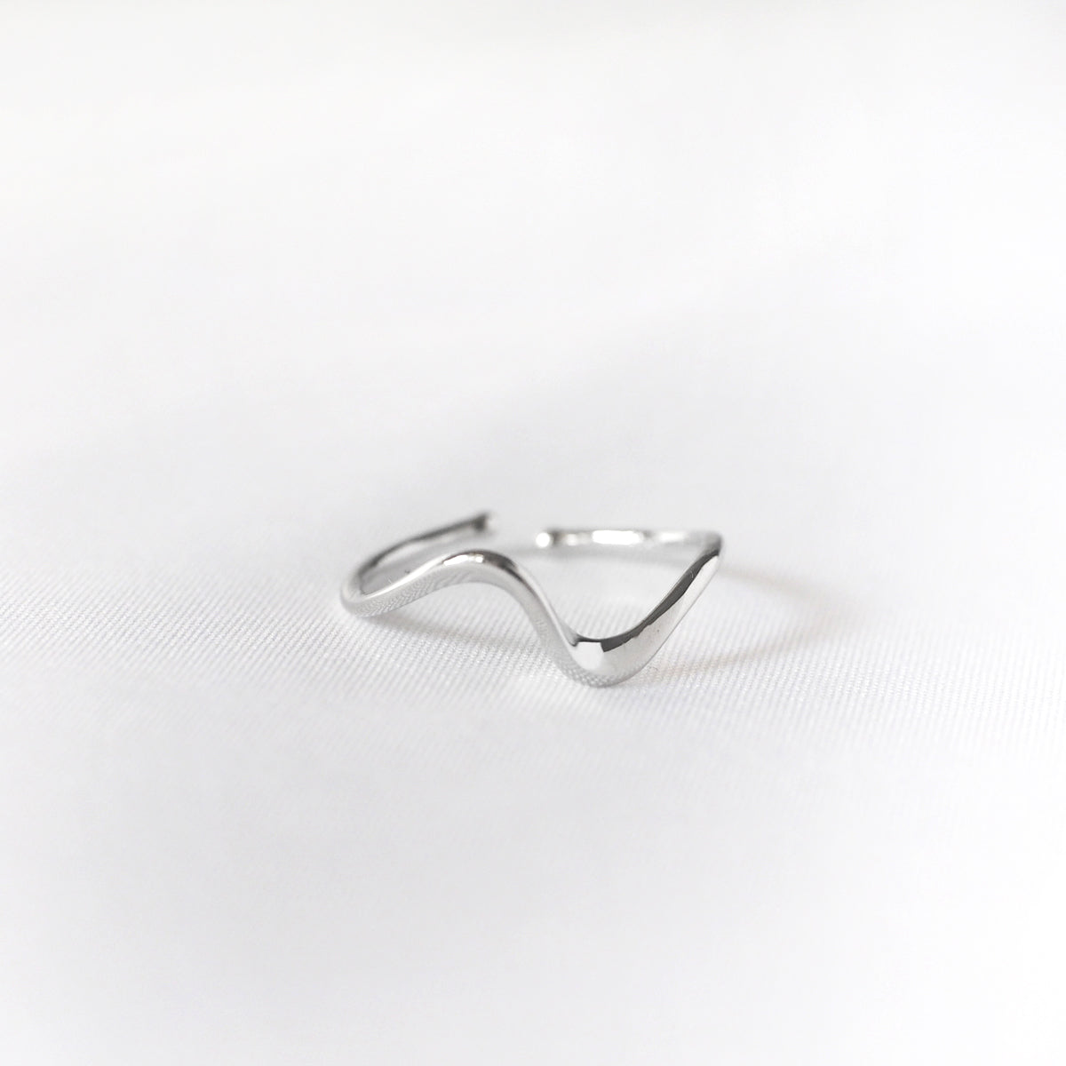 Remy Line Ring - éclater jewellery