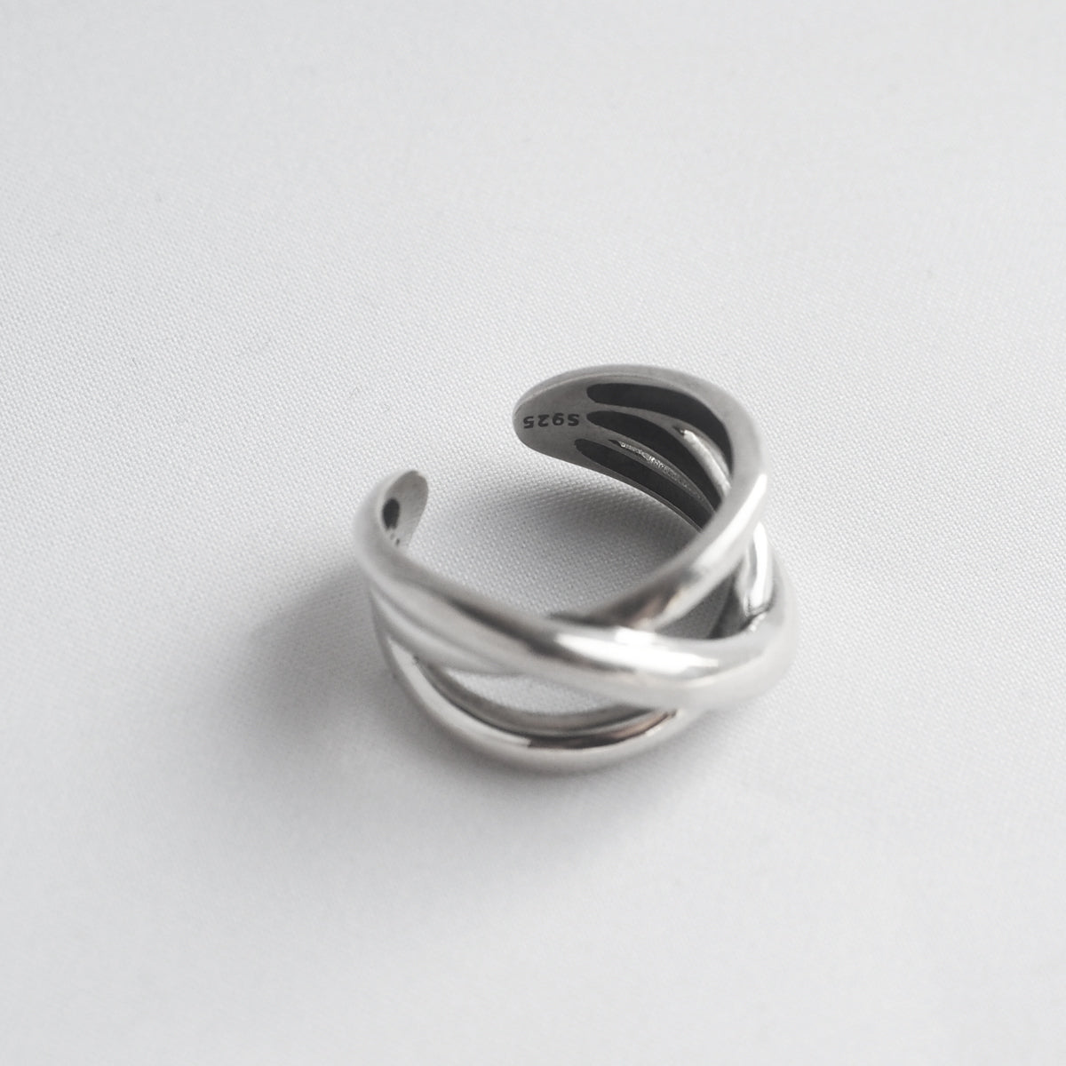 Metz Cross Ring