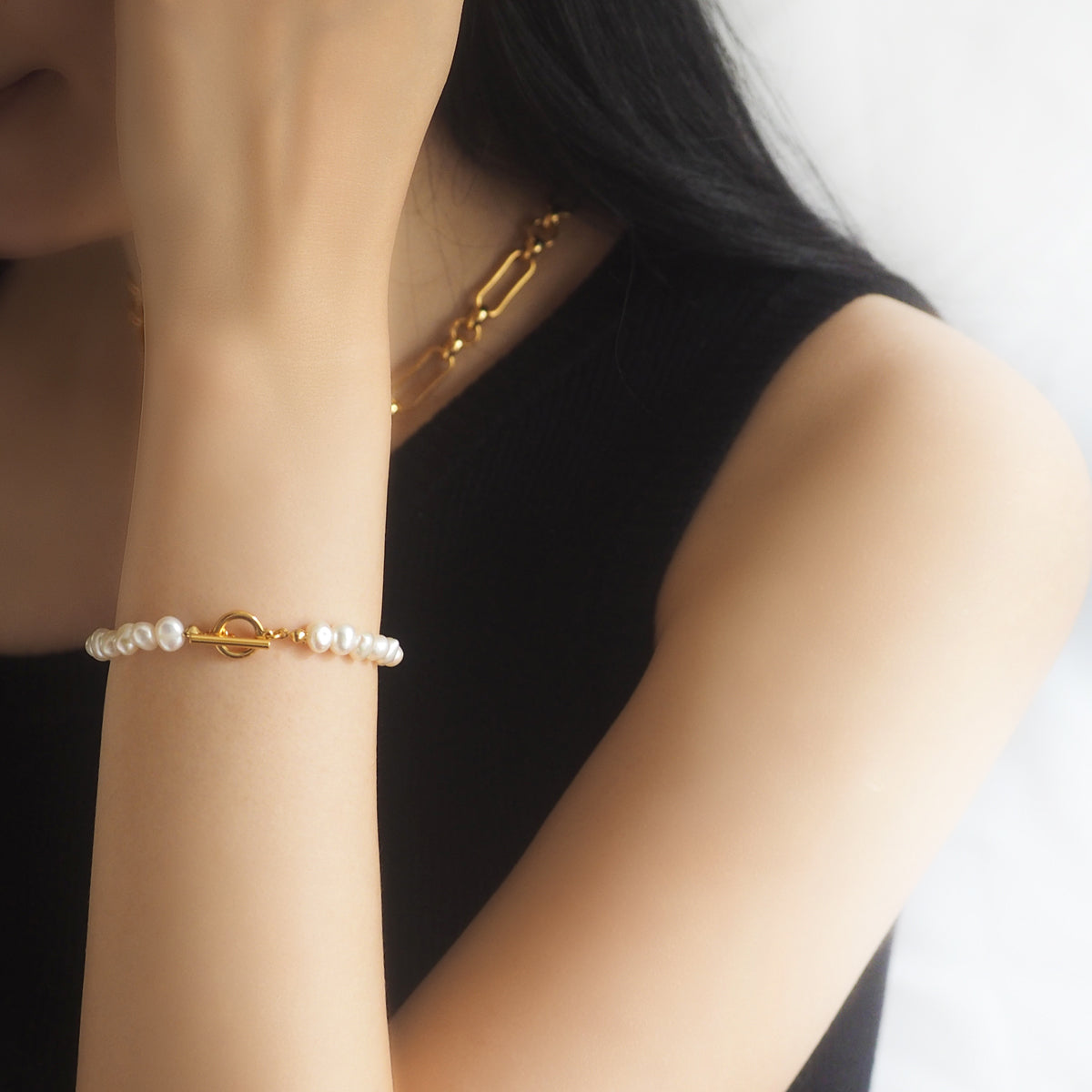 Pearls T-bar Bracelet