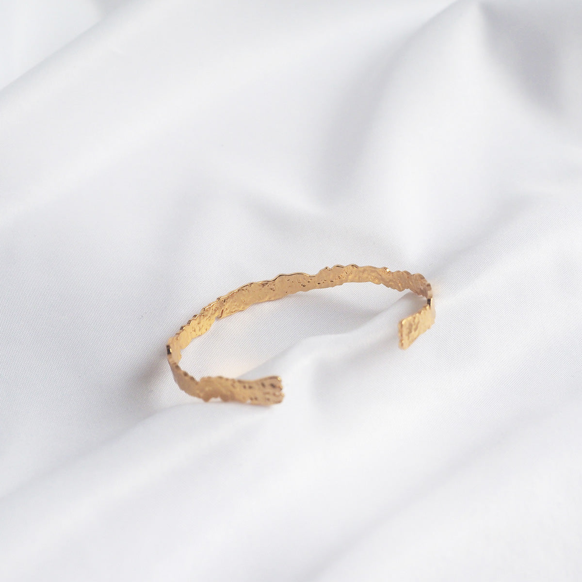 Melodie Hammering Foil Bracelet