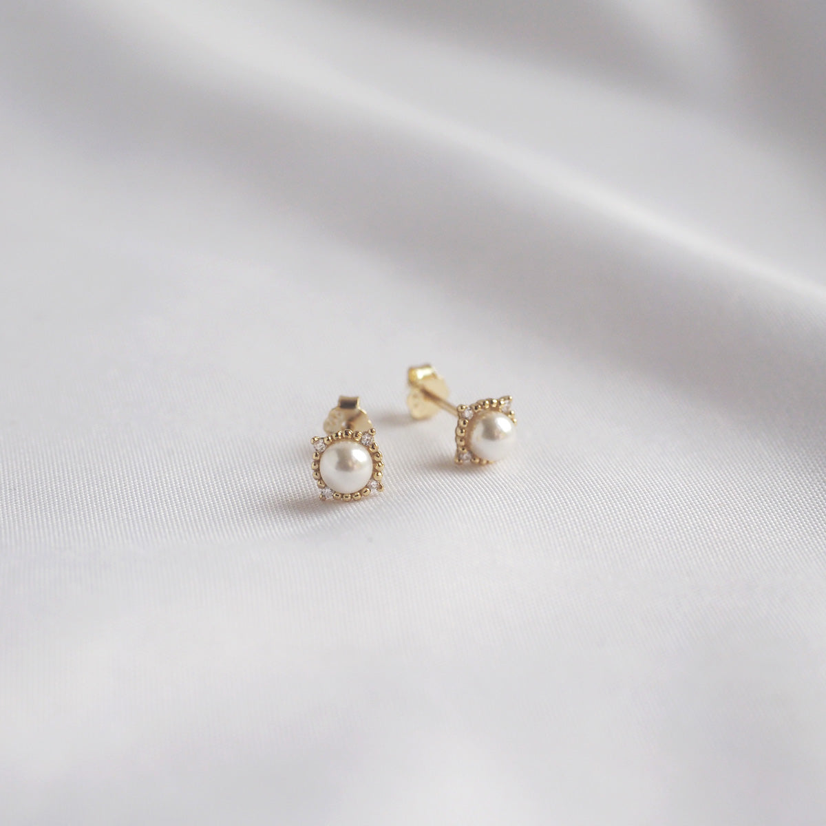 Cammi Pearl Earrings