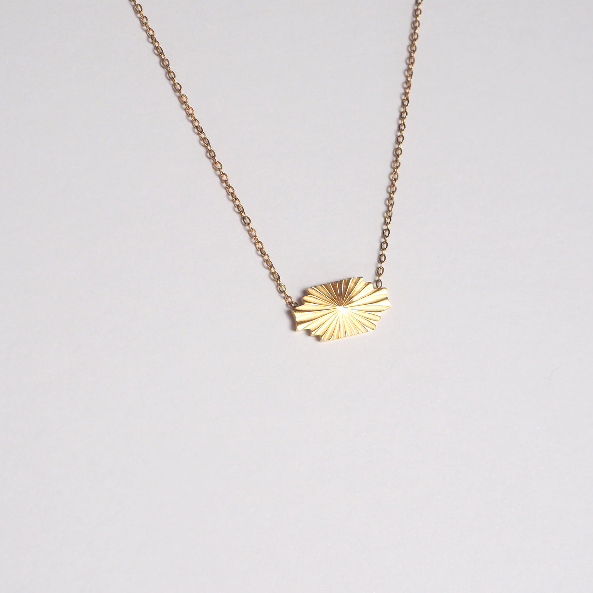 Reze Tag Necklace - éclater jewellery