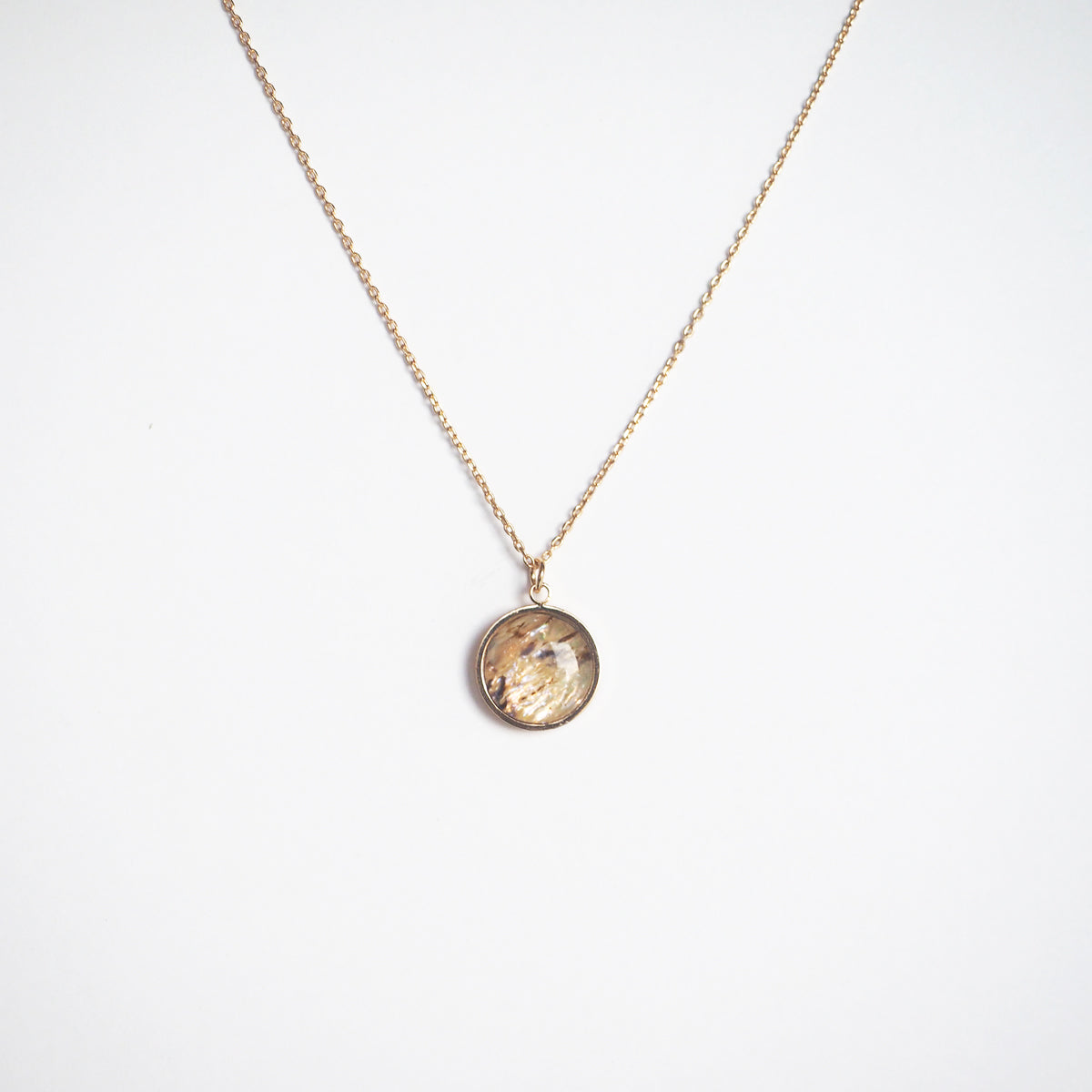 Cherell Shell Charm Necklace - éclater jewellery