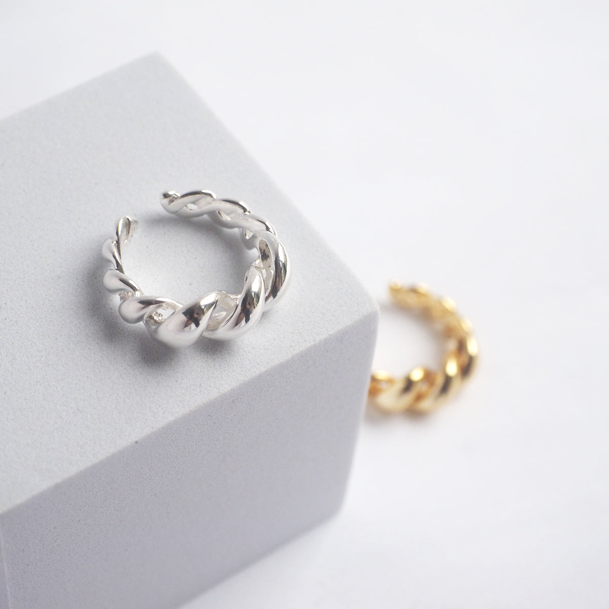 Jeanne Twist Ring - éclater jewellery