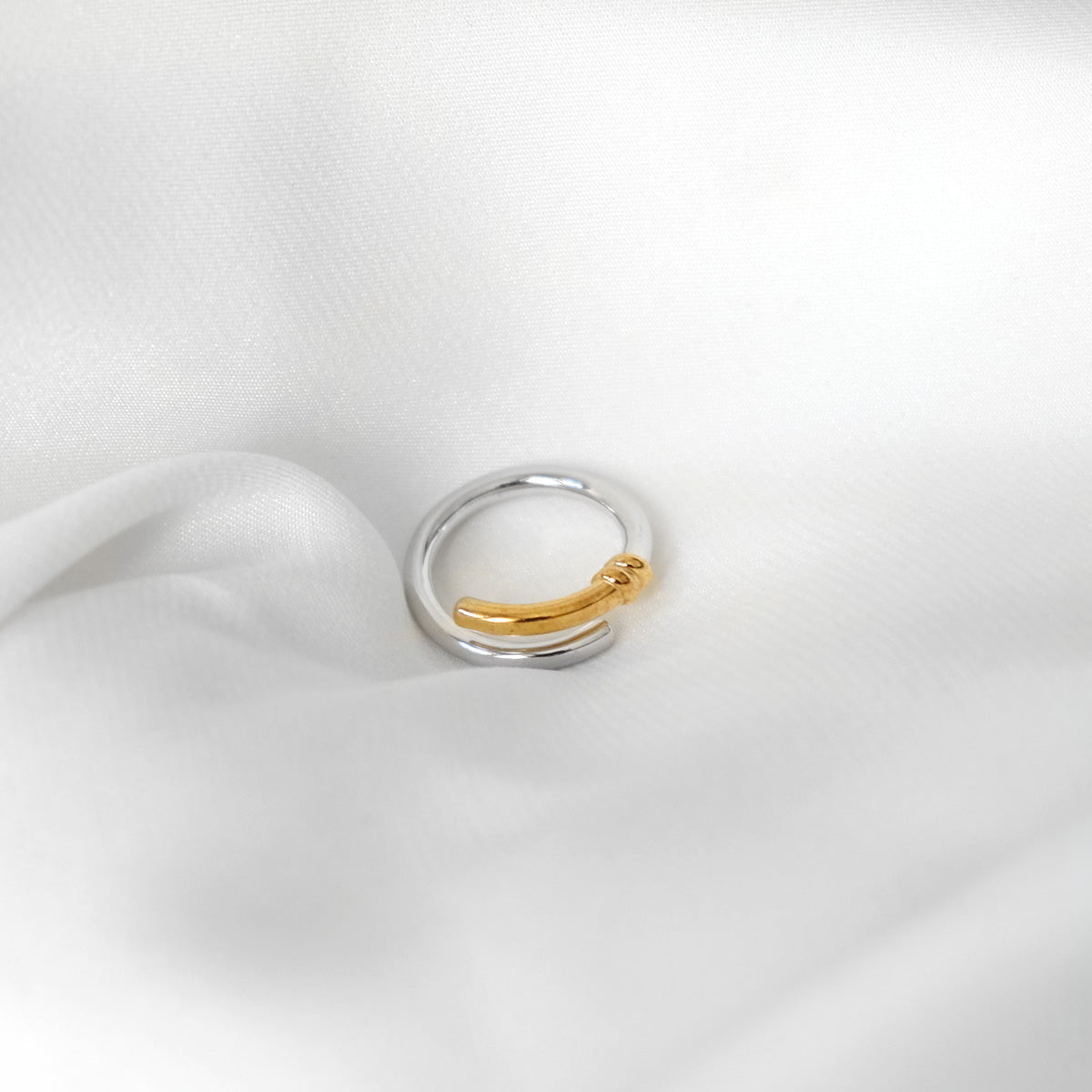 Paige 2-Tone Ring - éclater jewellery