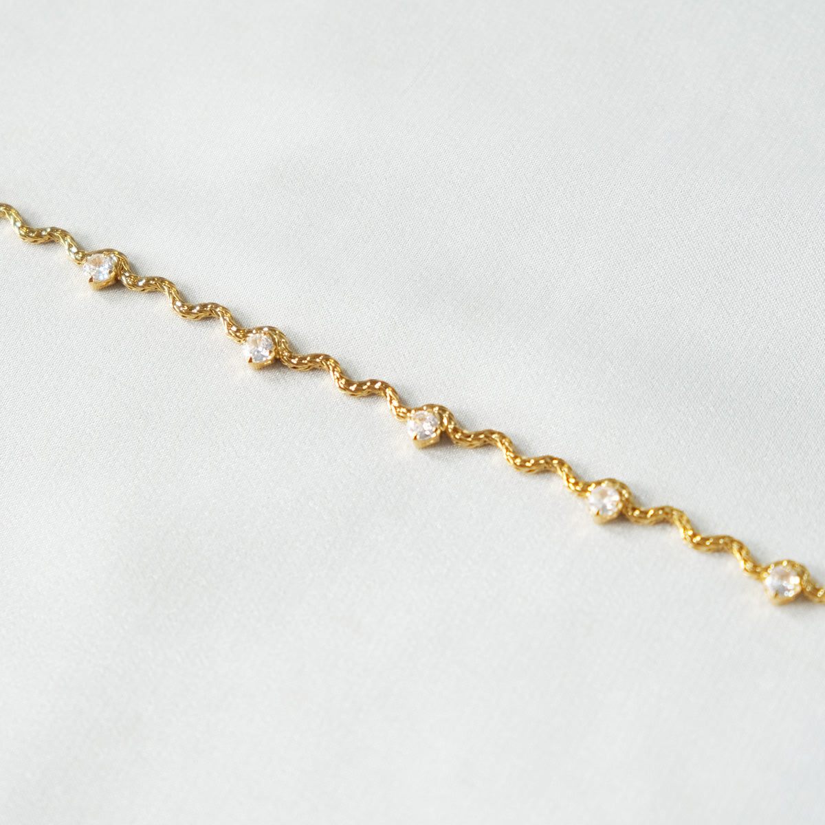Merle Wave Cubic Zirconia Necklace - éclater jewellery