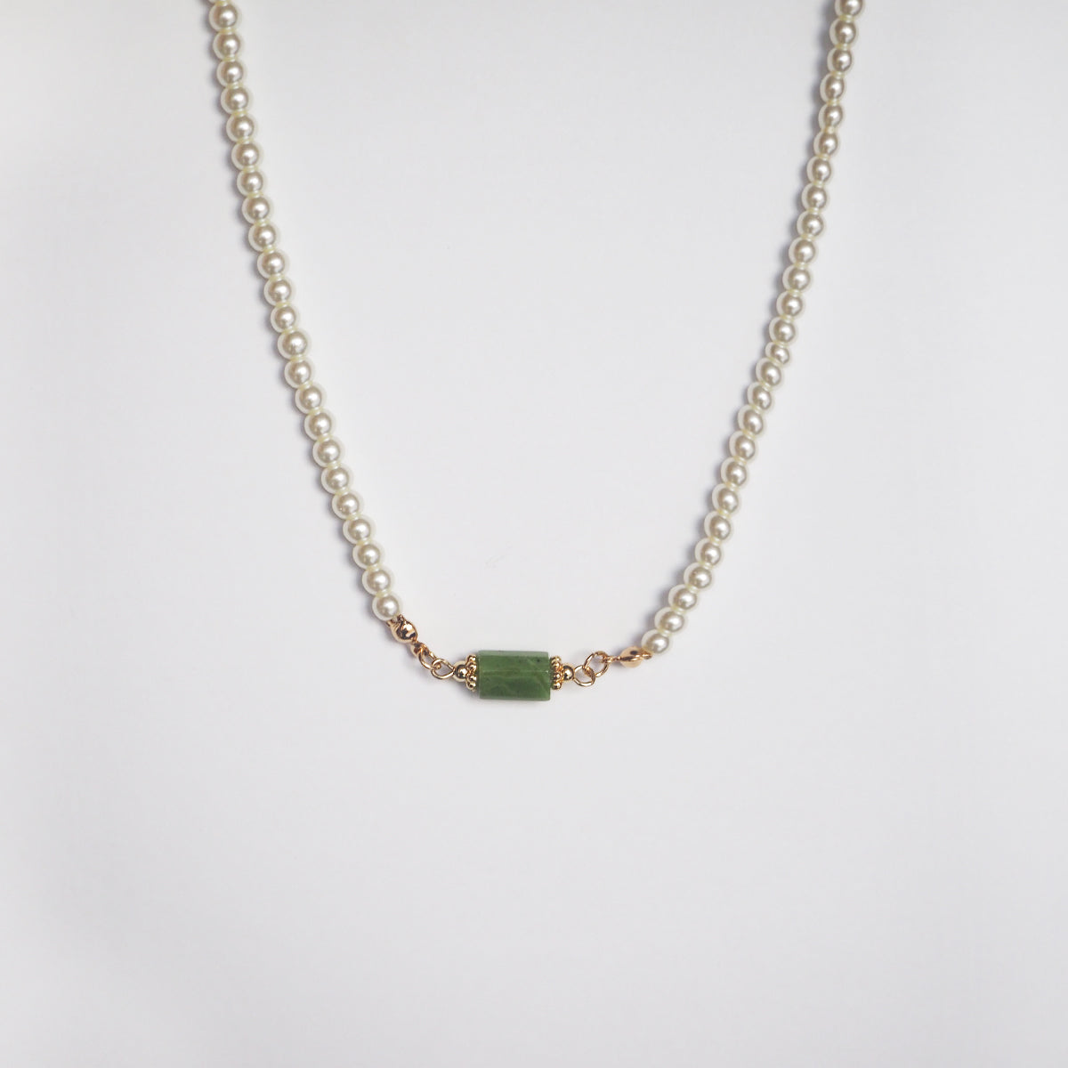 Elisa Pearls Crystal Necklace - éclater jewellery