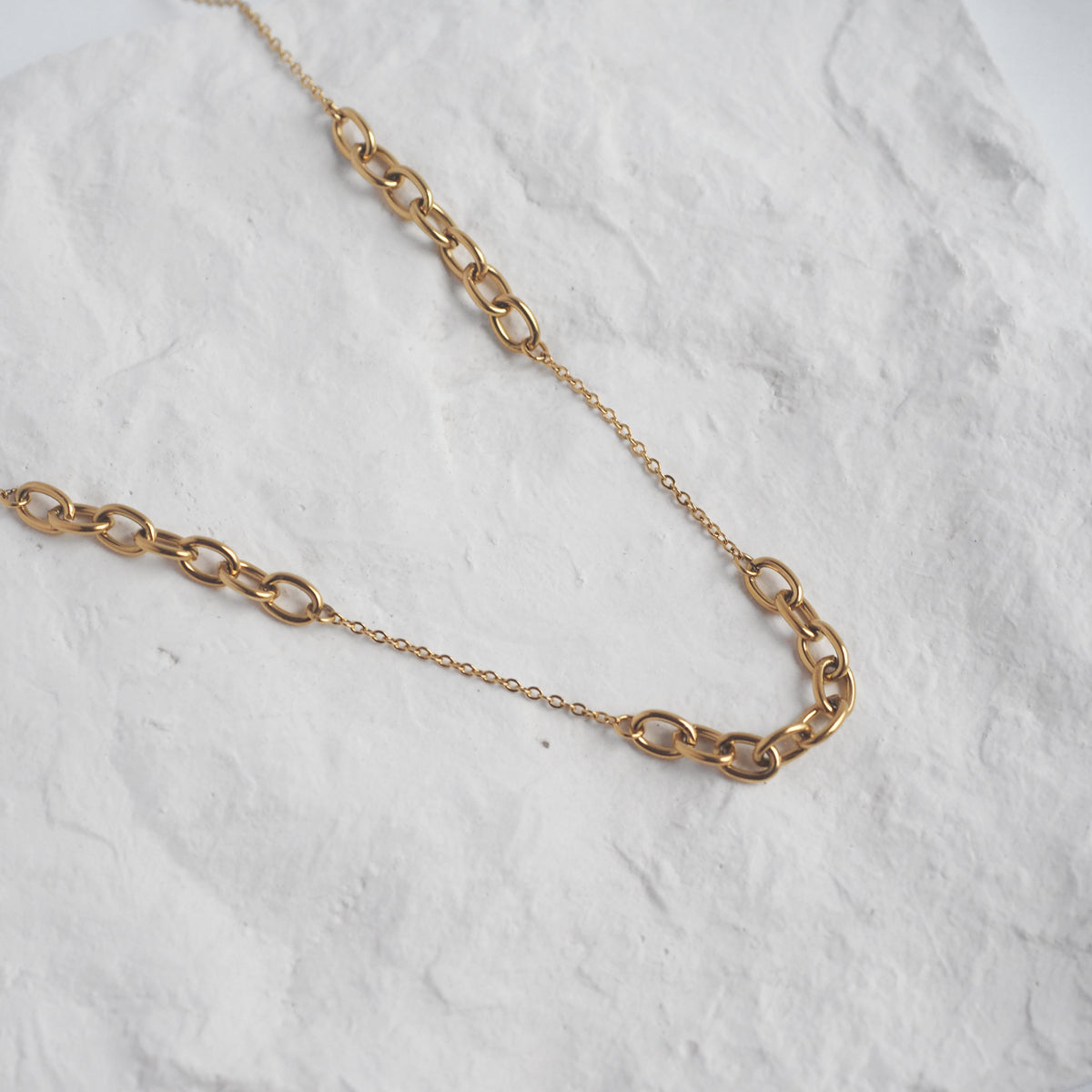 Holly Chain Necklace