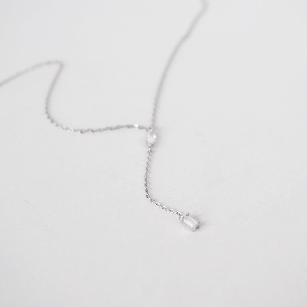 Roze Cubic Zirconia Drop Necklace