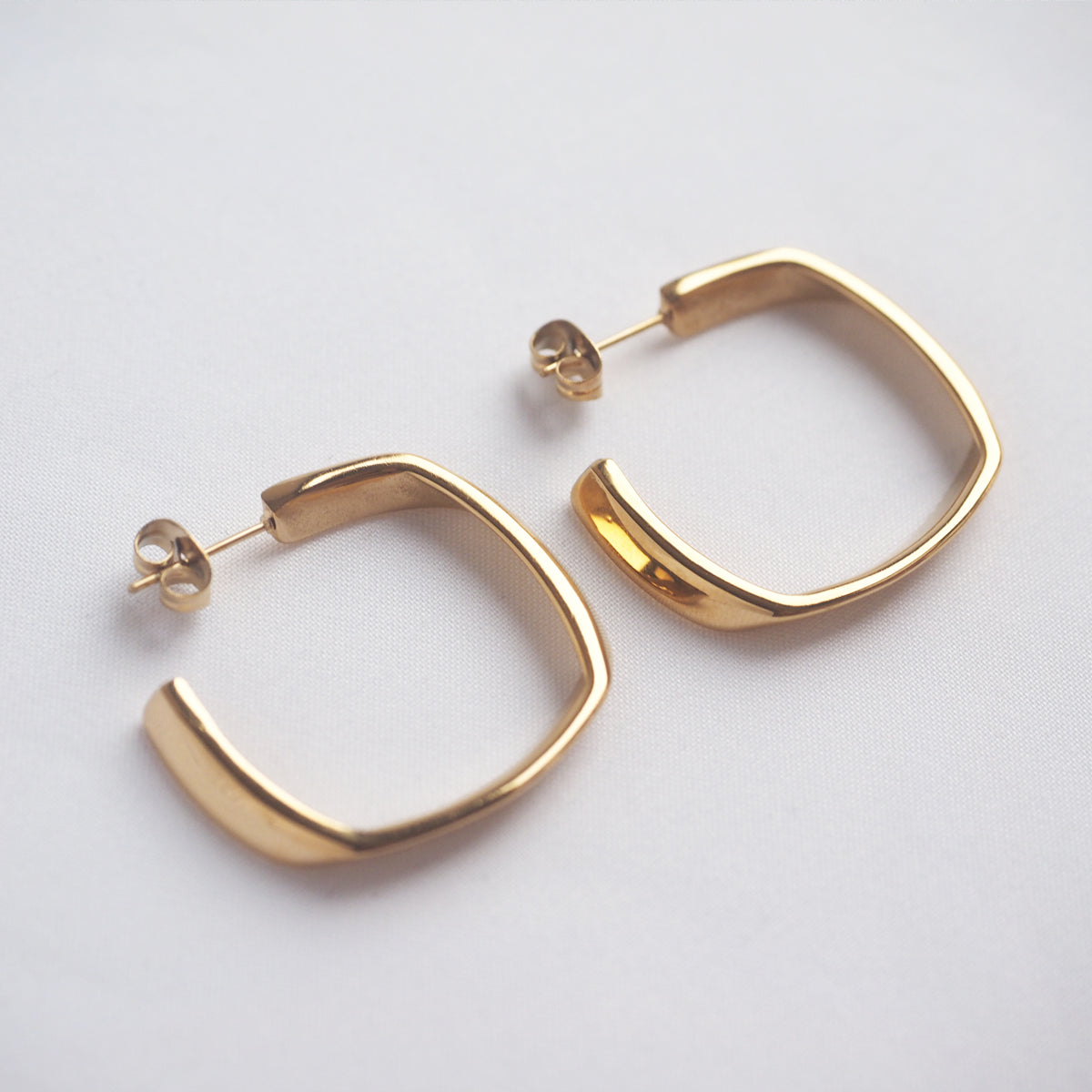 Cadence Hoop Earrings
